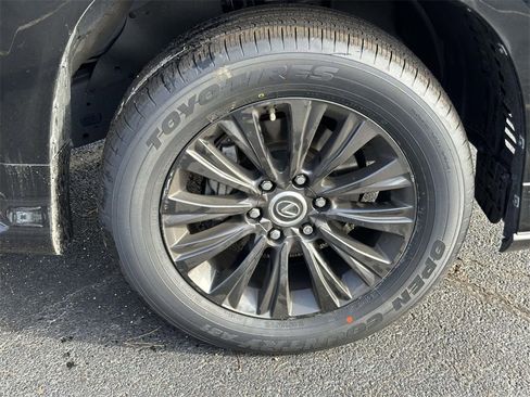 Used 2022 Lexus GX 460 Premium image 25