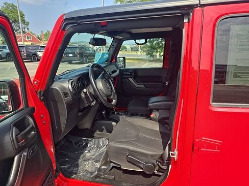 Used 2018 Jeep Wrangler Unlimited Sport S AWD/4WD image 10