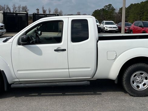 Used 2019 Nissan Frontier S image 5