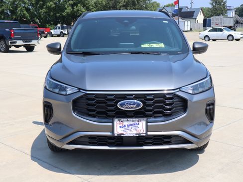 Used 2023 Ford Escape ST-Line image 3