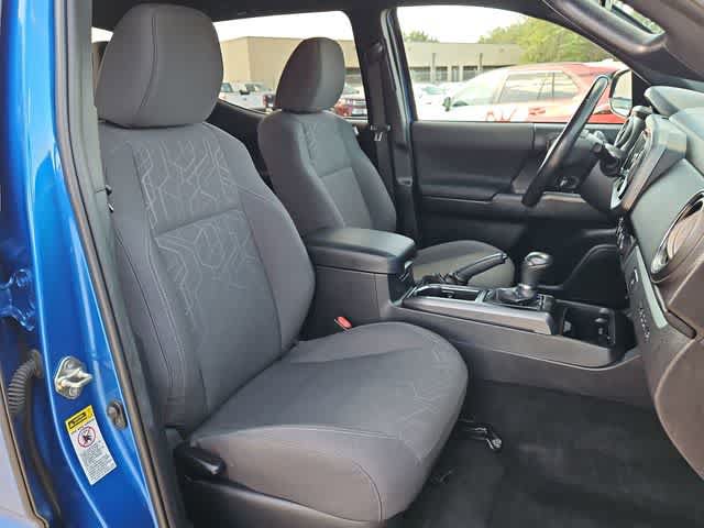 Used 2017 Toyota Tacoma TRD Sport w/ Tow Package RWD image 18