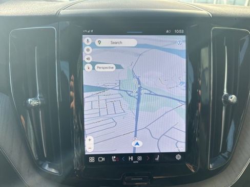 Certified 2025 Volvo XC60 B5 Plus image 22