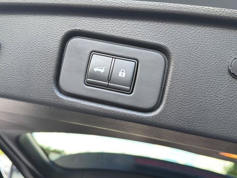 Used 2023 Nissan Pathfinder Platinum FWD image 36