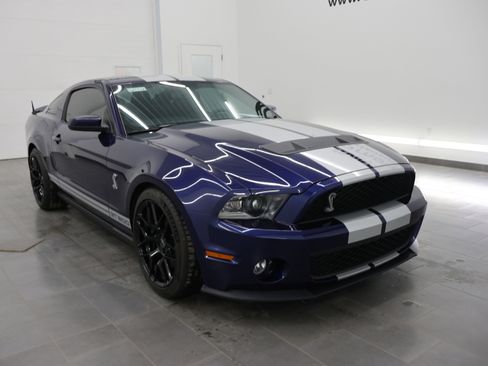 Used 2011 Ford Mustang Shelby GT500 RWD image 2