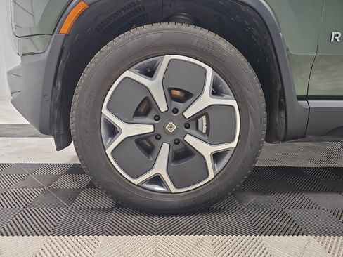 Used 2024 Rivian R1T Adventure AWD/4WD image 9