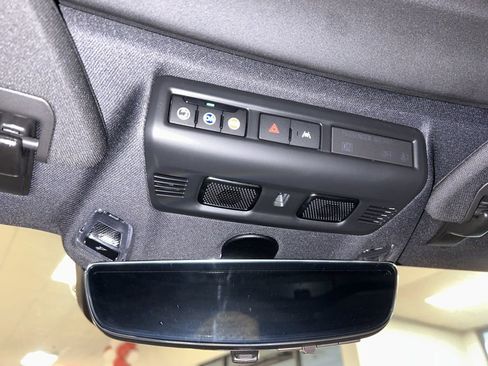 Used 2025 Chevrolet Corvette Stingray image 33