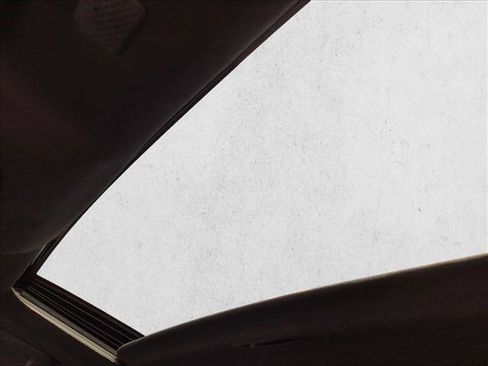 Used 2022 Toyota Highlander XSE FWD image 14
