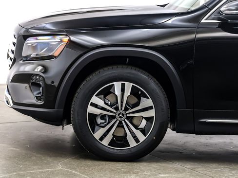 New 2026 Mercedes-Benz GLB 250 image 10