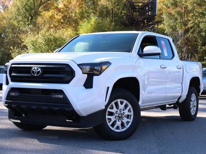 New 2025 Toyota Tacoma SR5