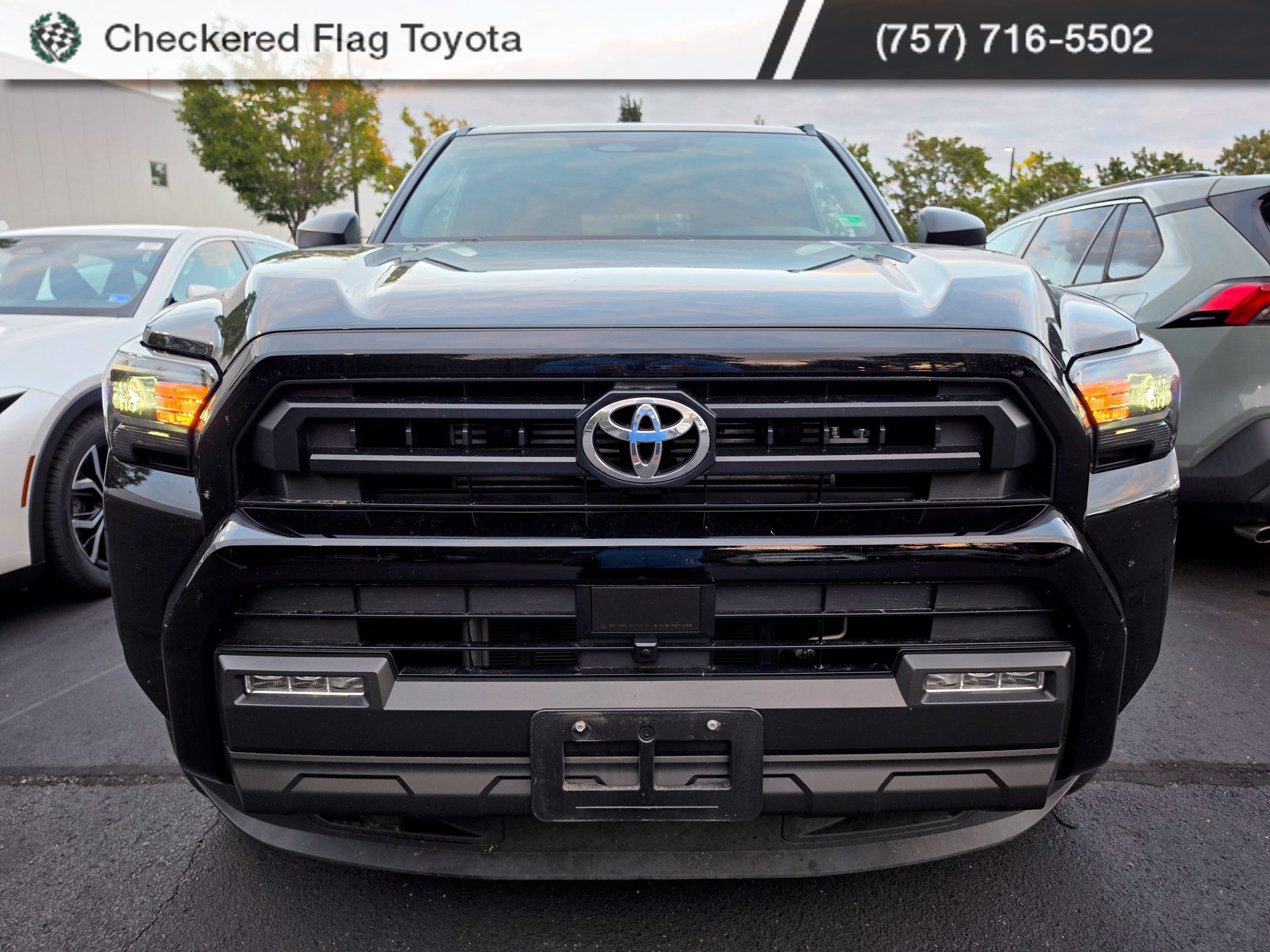 Certified 2025 Toyota 4Runner SR5 AWD/4WD image 2