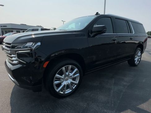 Certified 2024 Chevrolet Suburban High Country w/ Premium Package image 4