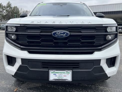 Used 2025 Ford Expedition Active image 12