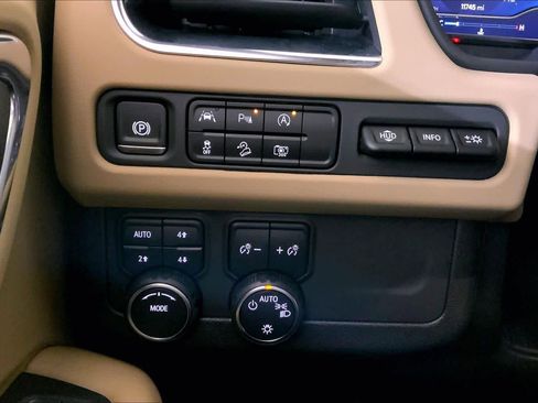 Used 2024 Chevrolet Tahoe Premier w/ Premium Package 2 image 33