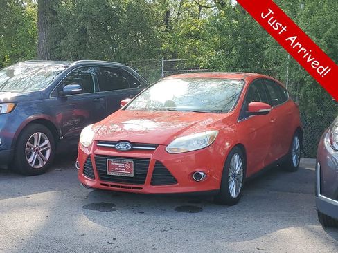 Used 2012 Ford Focus SEL FWD image 2