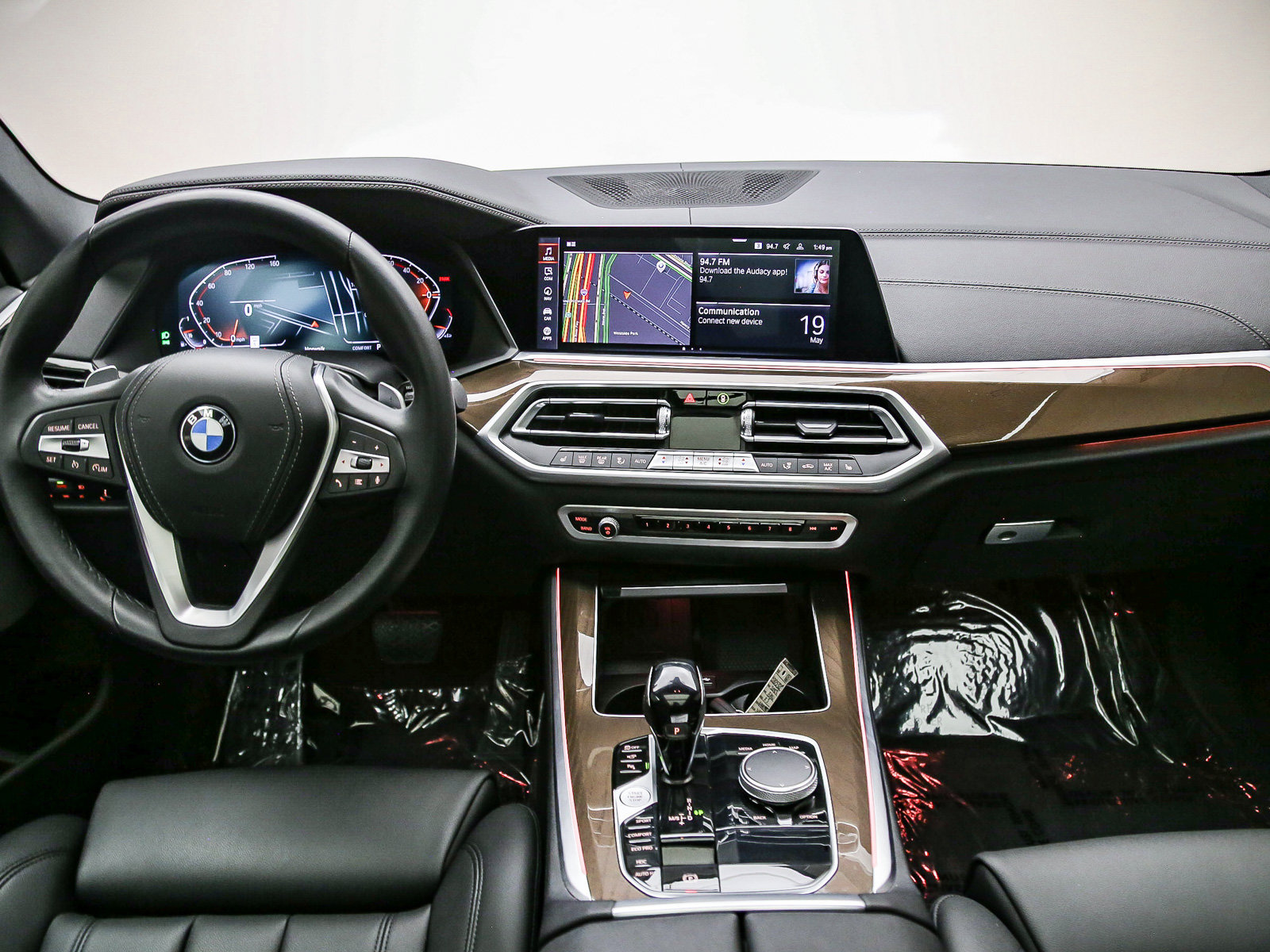 Used 2022 BMW X5 xDrive40i w/ Parking Assistance Package AWD/4WD image 13