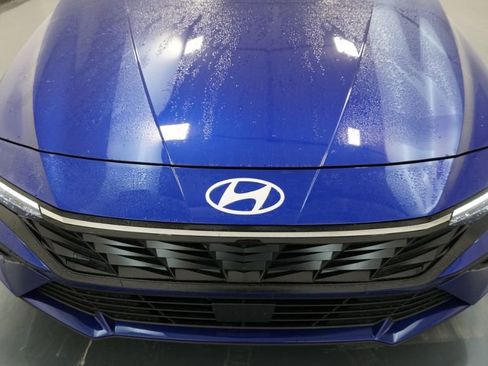 New 2024 Hyundai Elantra SEL w/ Convenience Package image 10