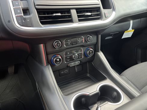 Used 2024 Chevrolet Tahoe LS image 9