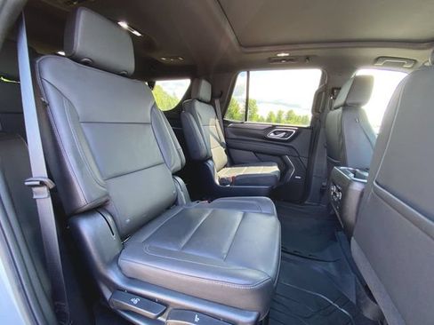 Used 2023 Chevrolet Tahoe Z71 w/ Luxury Package AWD/4WD image 28