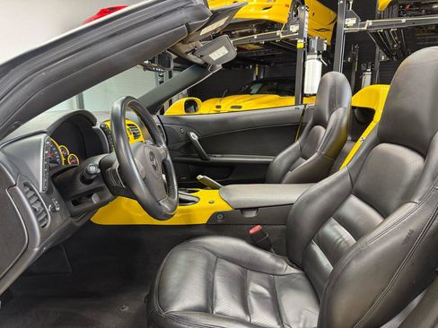 Used 2006 Chevrolet Corvette Convertible w/ Preferred Equipment Group RWD image 40