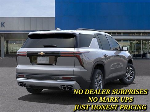 New 2025 Chevrolet Traverse LT w/ Enhanced Driving Package image 4