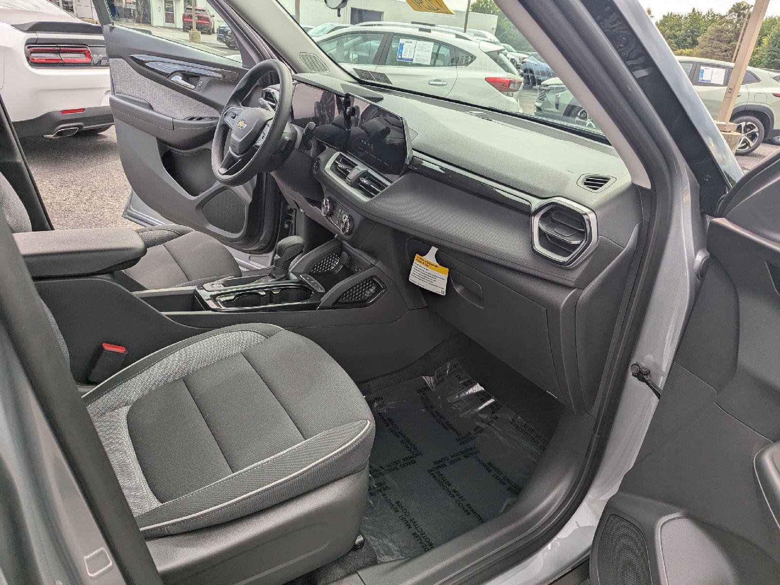 New 2026 Chevrolet TrailBlazer LS w/ LS Convenience Package AWD/4WD image 53