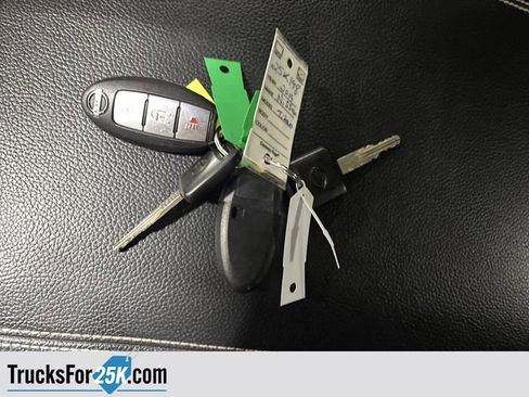 Used 2018 Nissan Titan PRO-4X image 29