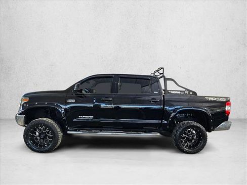 Used 2018 Toyota Tundra SR5 w/ TRD Off Road Package image 8