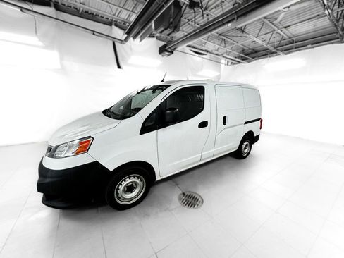 Used 2016 Nissan NV200 S w/ Cruise Control Package image 3