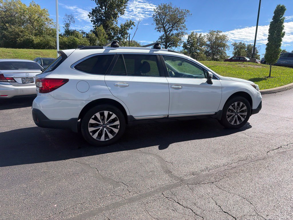 Used 2019 Subaru Outback 2.5i Touring w/ Popular Package #3A AWD/4WD image 8