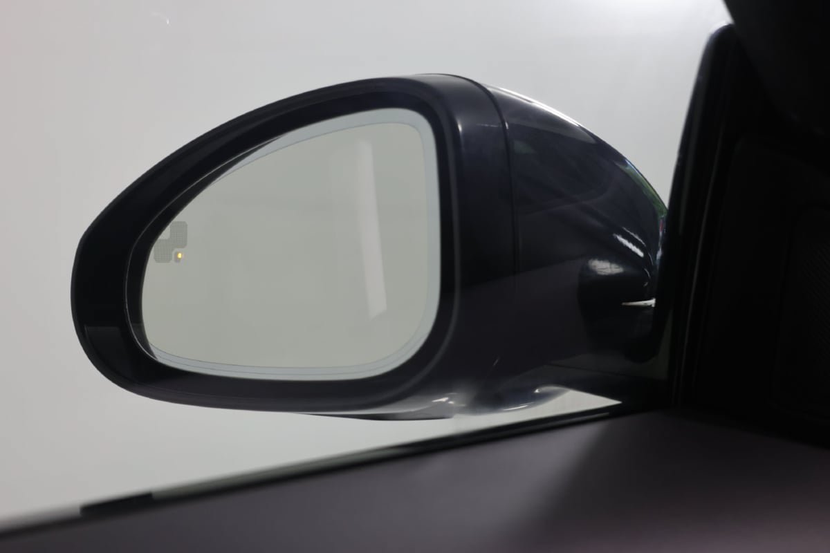 Used 2020 Jaguar F-TYPE Checkered Flag RWD image 17