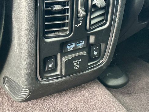 Used 2018 Jeep Grand Cherokee Overland image 18
