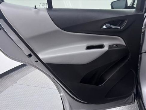 Used 2022 Chevrolet Equinox LT FWD image 17