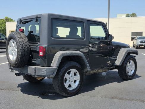 Used 2011 Jeep Wrangler Sport w/ Black Appearance Group AWD/4WD image 4