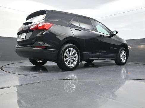 Used 2020 Chevrolet Equinox LS AWD/4WD image 29