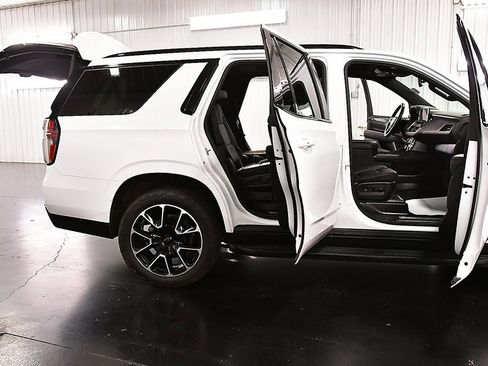 Used 2022 Chevrolet Tahoe RST w/ Luxury Package image 32