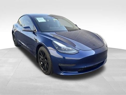 Used 2021 Tesla Model 3 Standard Range Plus RWD image 1