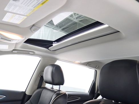 Used 2017 INFINITI QX60 Luxe image 29