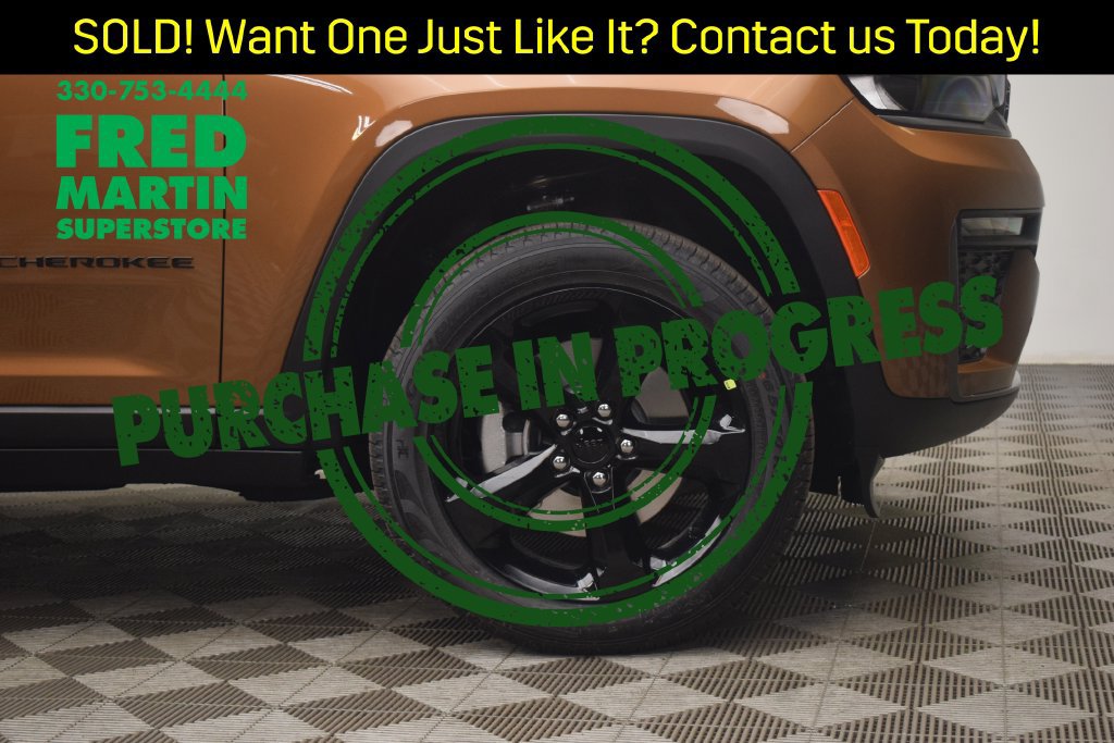 New 2026 Jeep Grand Cherokee L Limited w/ Limited Altitude Package AWD/4WD image 5