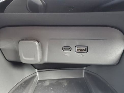 New 2026 Chevrolet Trax RS w/ Sunroof Package image 27