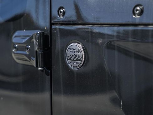 New 2025 Jeep Gladiator Sport w/ Premium Package image 14