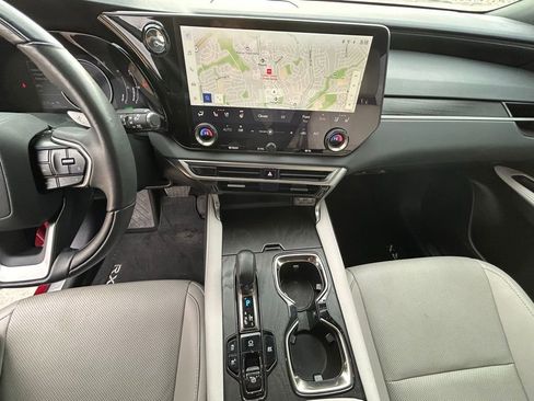 Used 2024 Lexus RX 350h w/ Cold Area Package AWD/4WD image 18
