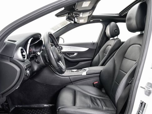Used 2019 Mercedes-Benz C 300 Sedan image 6