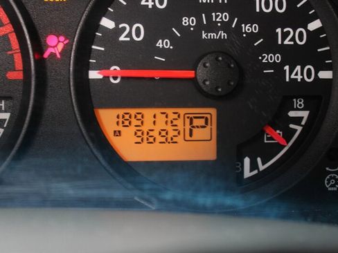 Used 2005 Nissan Frontier SE w/ (P01) Power Pkg image 7