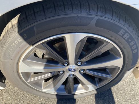 Used 2018 Subaru Legacy 3.6R Limited image 19