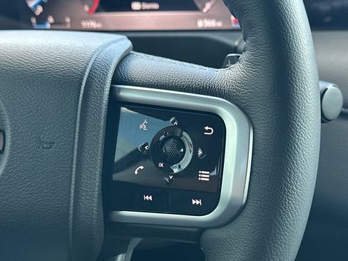 Used 2025 Nissan Armada SV image 21