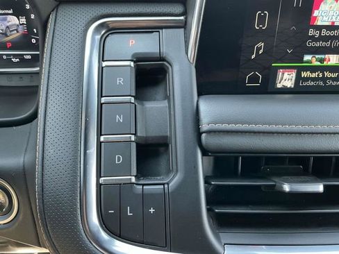 Used 2022 GMC Yukon XL AT4 w/ AT4 Premium Plus Package image 19