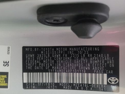 Used 2024 Toyota Corolla LE image 33