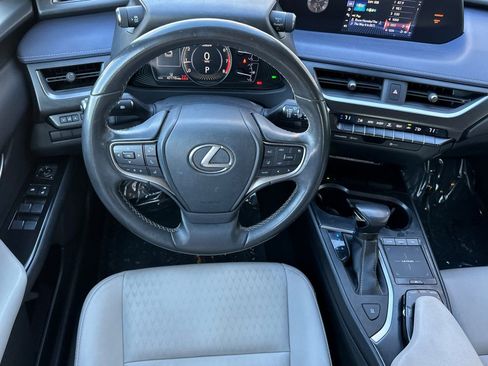 Used 2021 Lexus UX 200 w/ Accessory Package (Z2) image 14