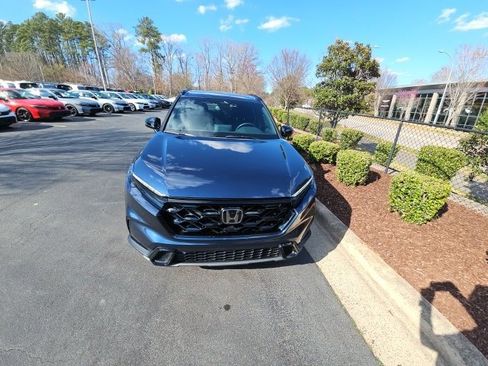 Used 2025 Honda CR-V Sport image 6