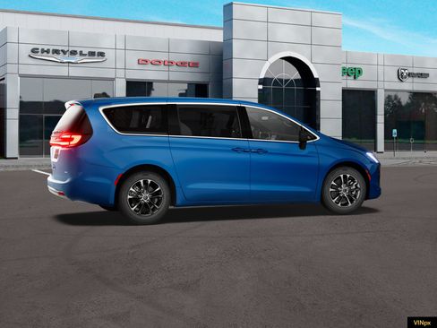 New 2027 Chrysler Pacifica Select AWD/4WD image 14